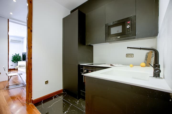 Central Flat In The Best Location - Madrid