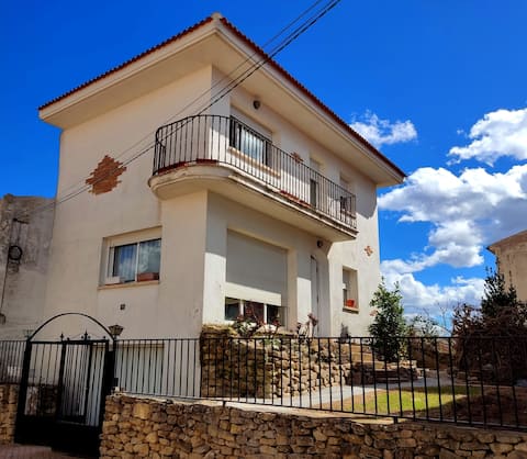 Ideal for Families. Barbecue - Fireplace - WIFI