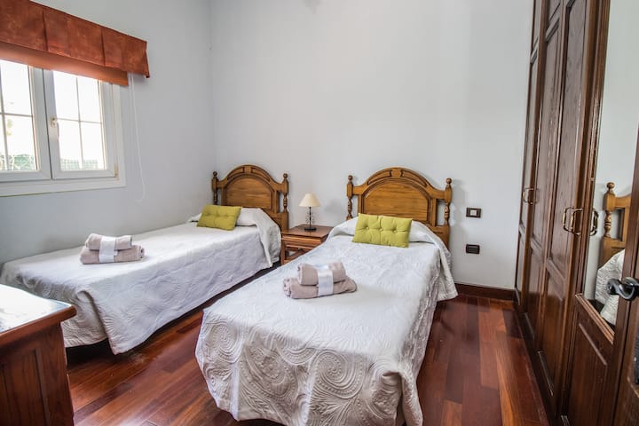 ห้องนอน 3 พร้อมตู้เสื้อผ้าขนาดใหญ่