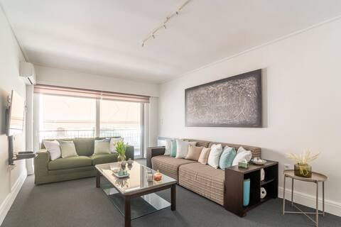 Sun & Sea Suite, Kavouri