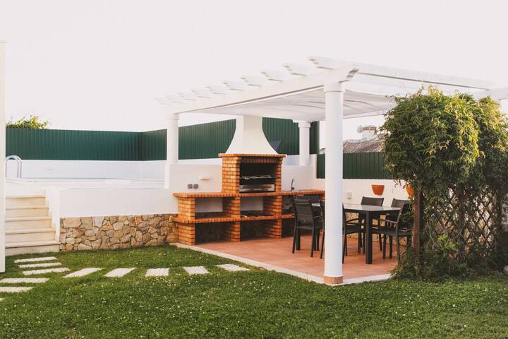 Premium Ocean View w/pool + fiber internet gallery image 4