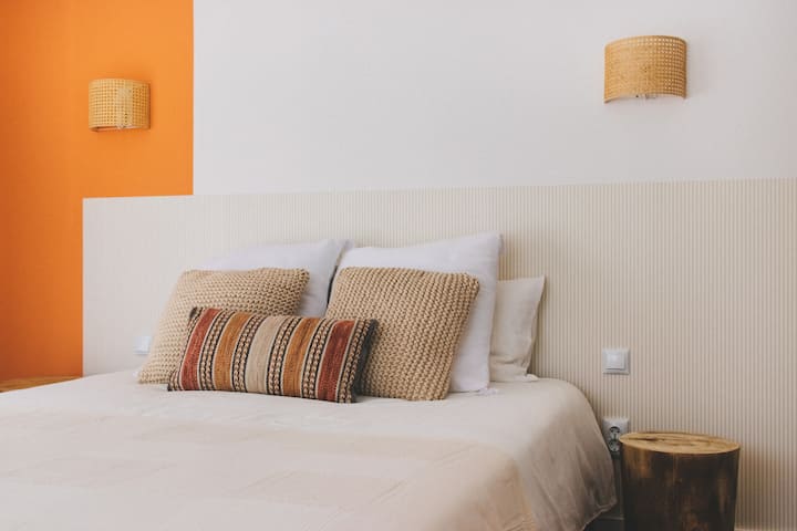 Spavaća soba uz zalazak sunca