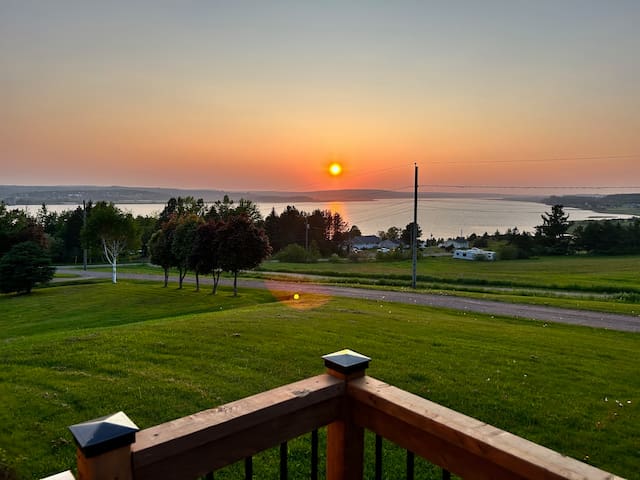 LeBeaumont–Cozy Getaway with Endless Entertainment