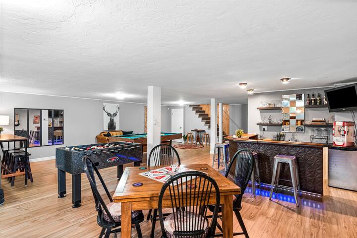 LeBeaumont–Cozy Getaway with Endless Entertainment gallery image 5