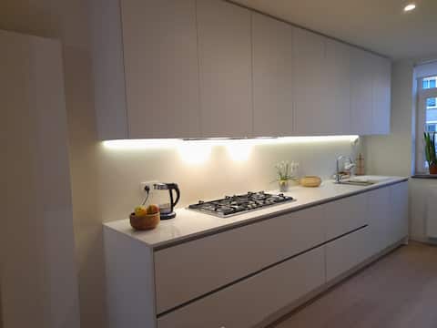 5 Bedrooms + Parking | Herentals Center, Long-term