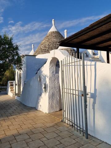 Trullo della Luna, villa with exclusive pool gallery image 3