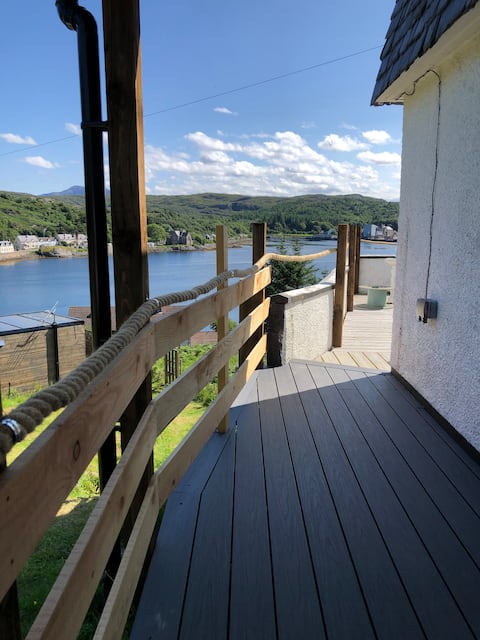 Successful Airbnb property: Portside - The Mizzen 2 bedrooms, 2 bathrooms in Assynt