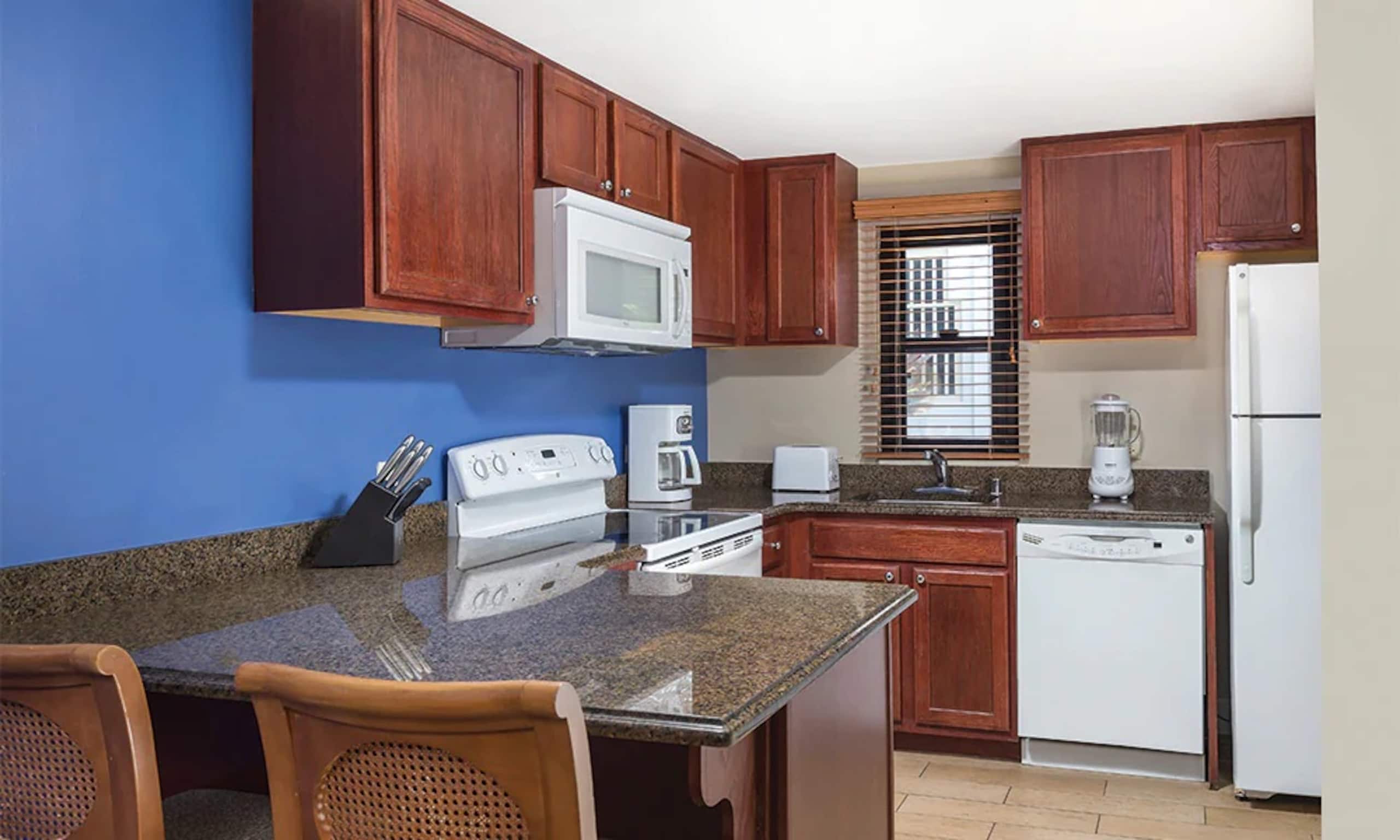 Royal Sea Cliff 2 Bedroom - Photo 8