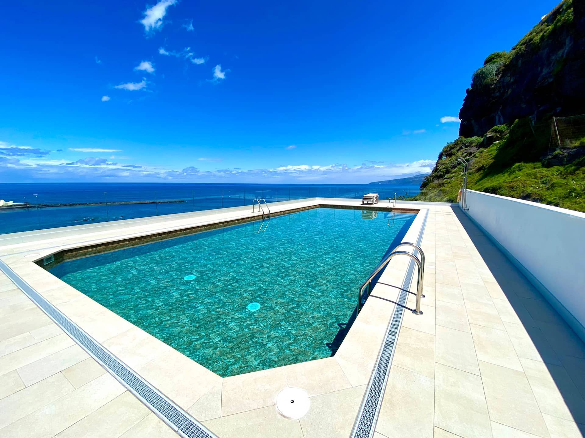 Studio with pool