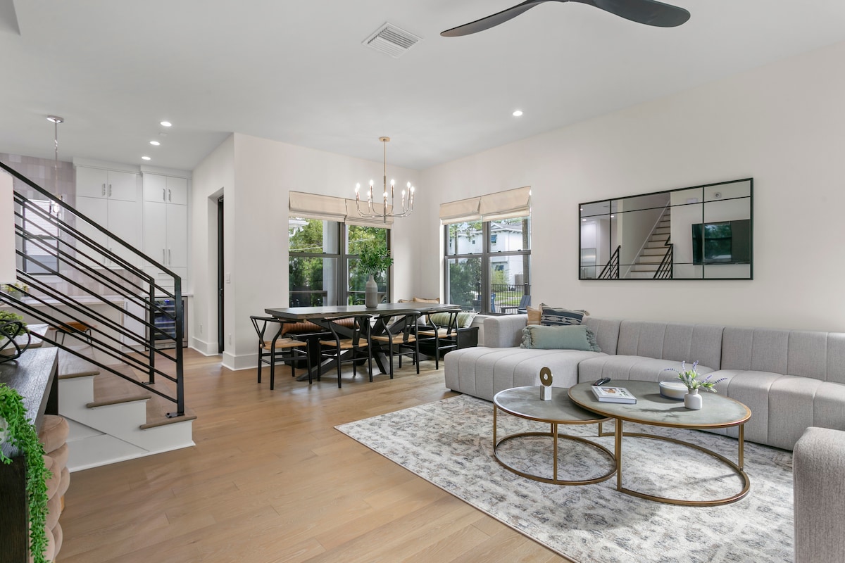 Successful Airbnb property: Luxe TPA Experience! 5 bedrooms, Walk to Hyde Park in Bayshore Gardens