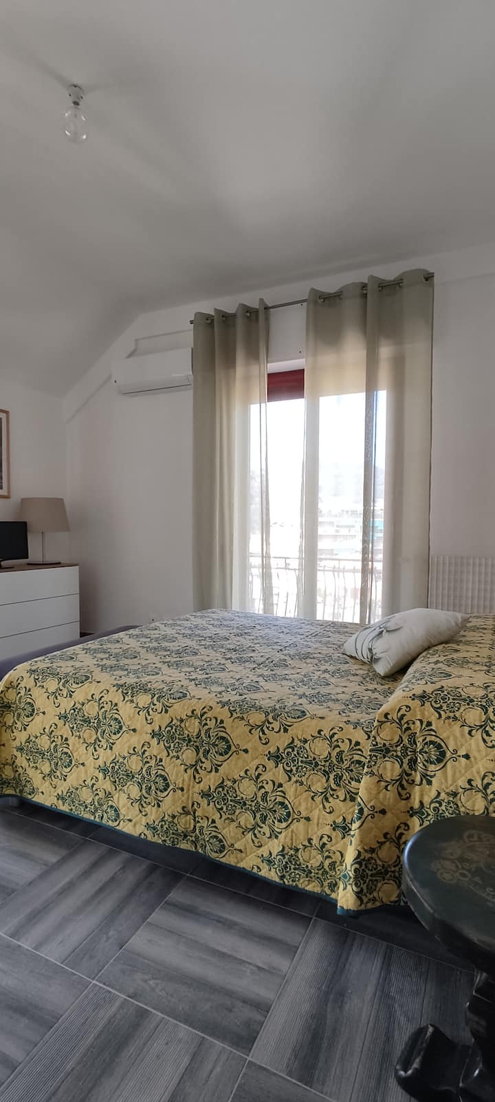 dormitorio principal con terraza privada