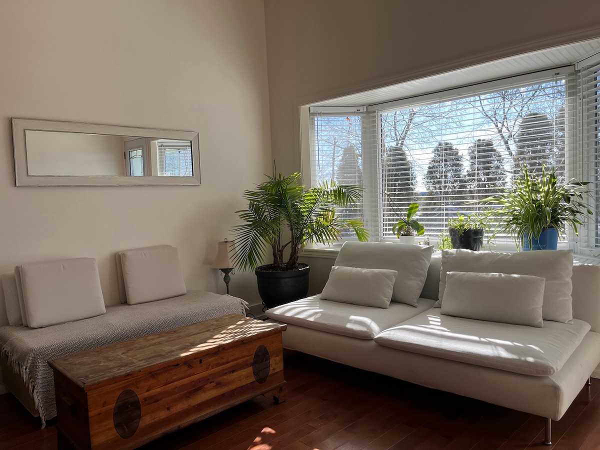 พื้นที่นั่งเล่น