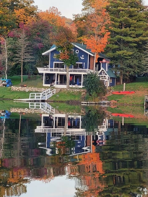 VT Lakefront Retreat Private Dock, Golf Sim & More