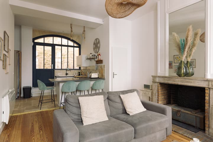 Appartement Avec Terrasse, Centre Historique - Bordeaux