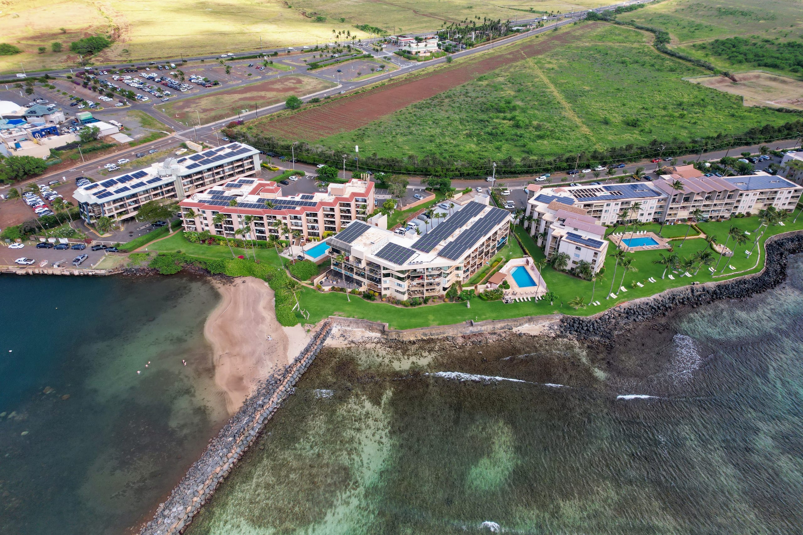 Condo in Wailuku · ★4.98 · 1 bedroom · 2 beds · 1 bath - Image 23