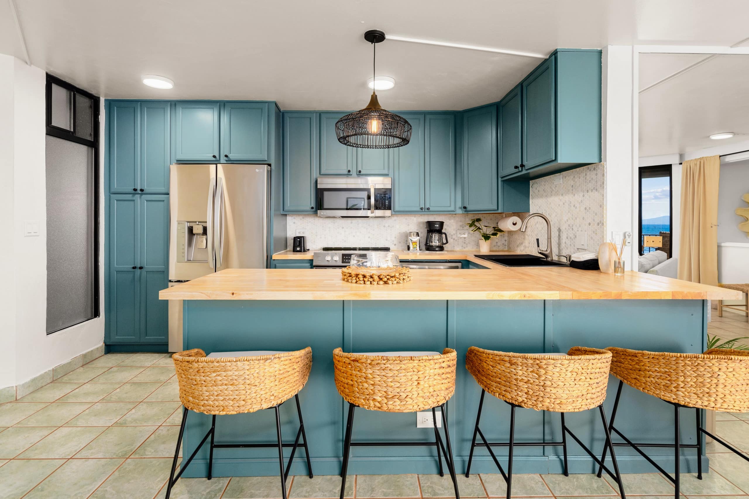 Condo in Wailuku · ★4.98 · 1 bedroom · 2 beds · 1 bath - Image 9