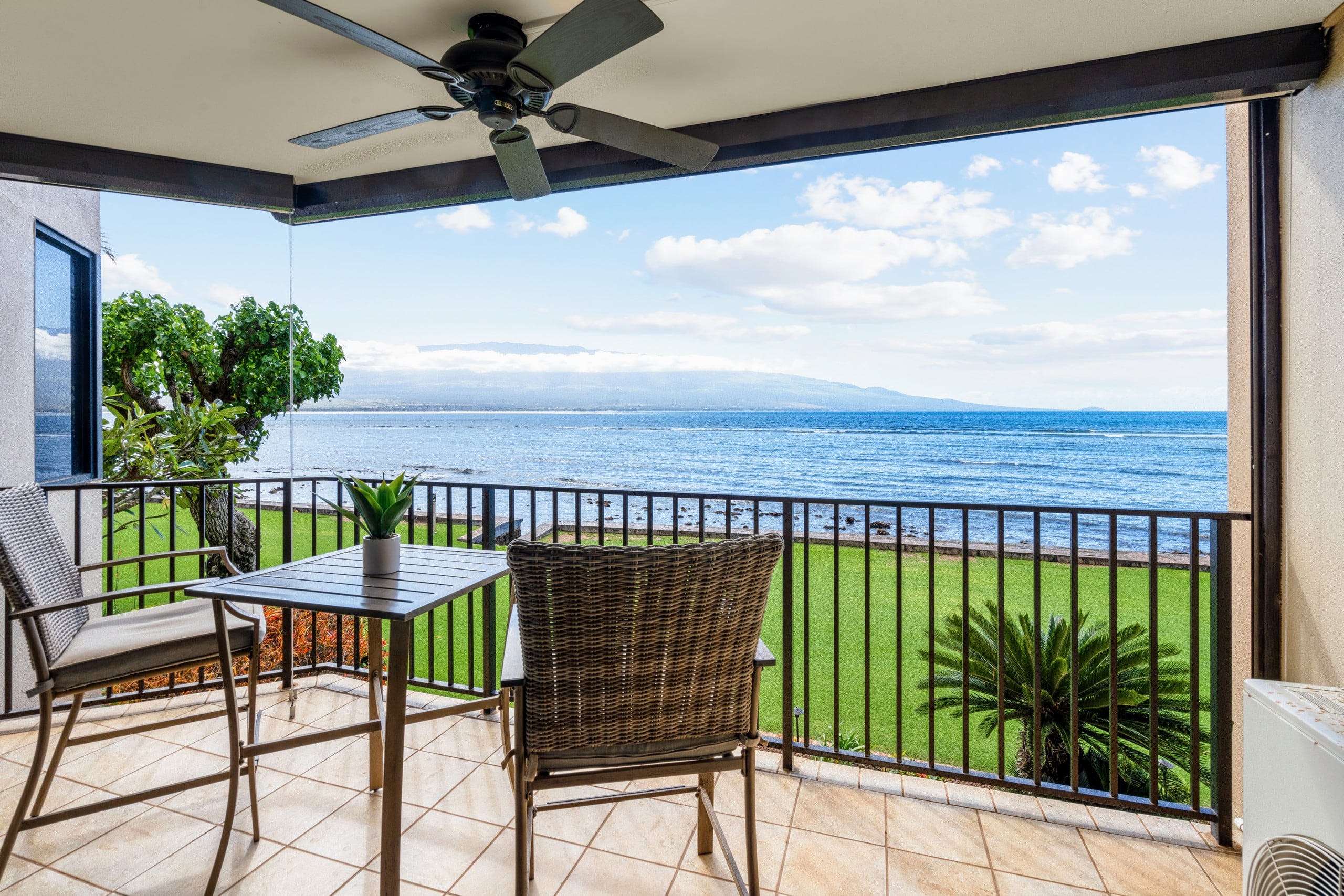 Condo in Wailuku · ★4.98 · 1 bedroom · 2 beds · 1 bath - Image 18