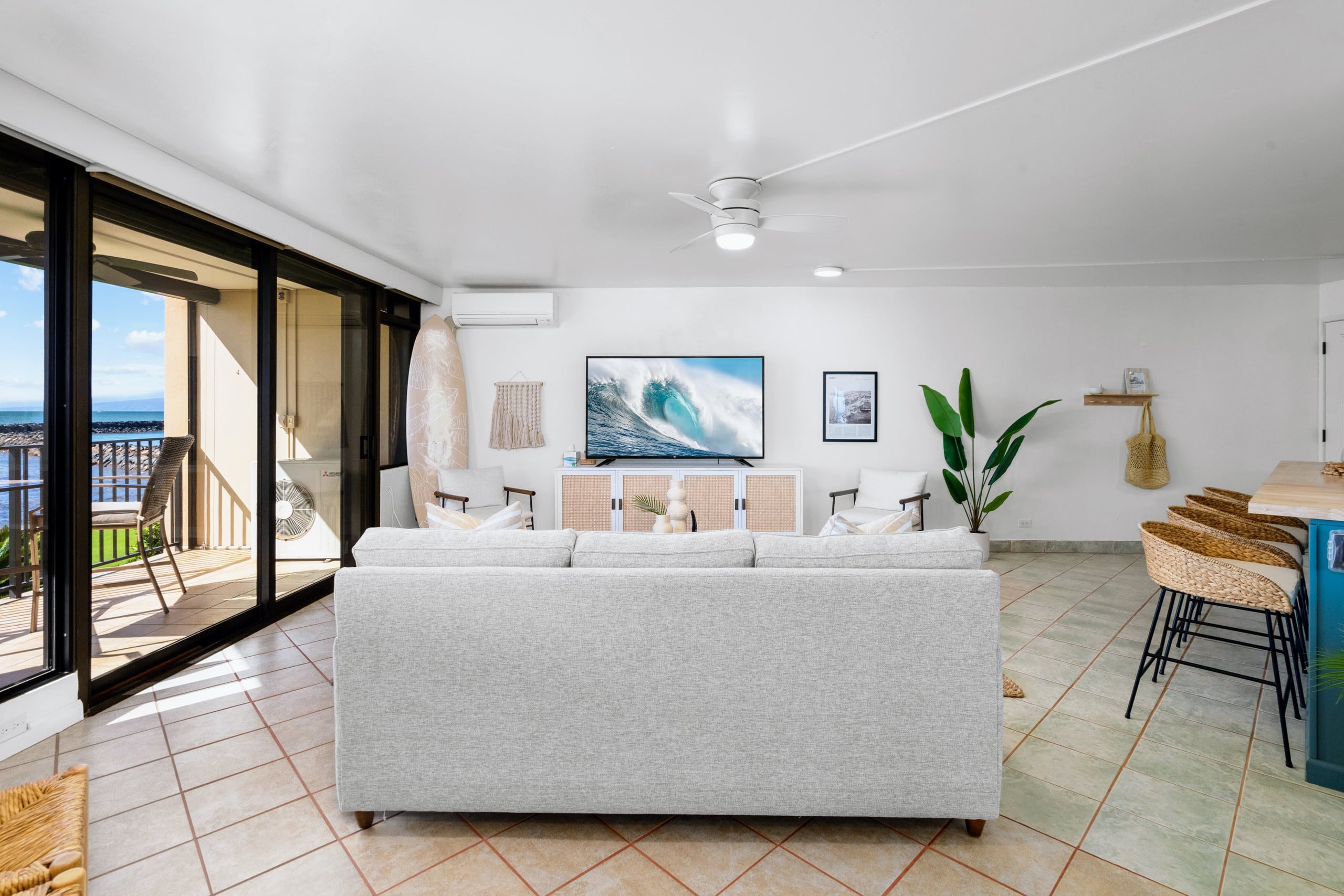 Condo in Wailuku · ★4.98 · 1 bedroom · 2 beds · 1 bath - Image 2