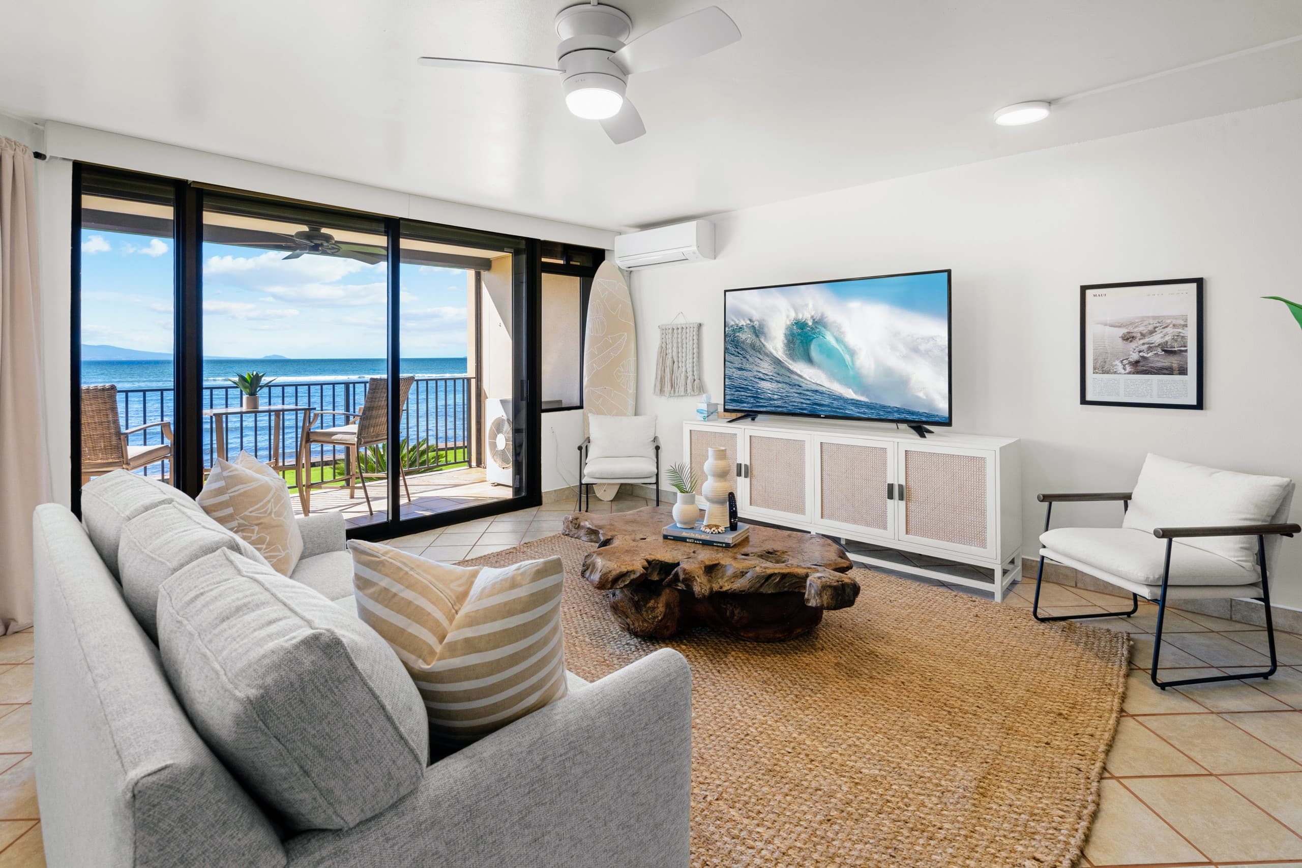 Condo in Wailuku · ★4.98 · 1 bedroom · 2 beds · 1 bath - Image 3