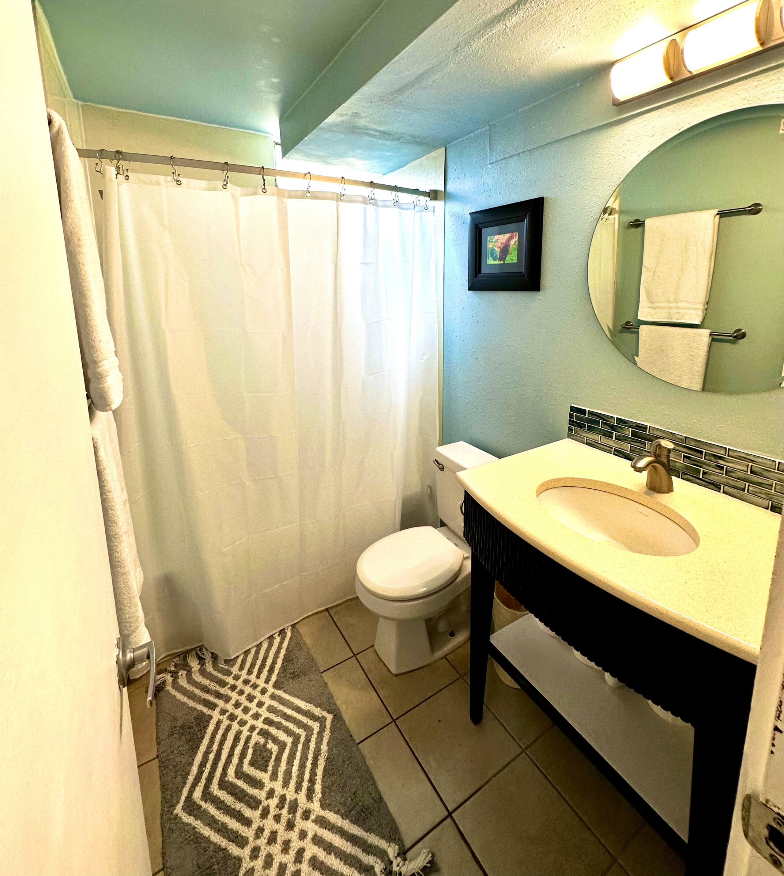 Perfect for family or friend group Waikiki Condo! - Image 15