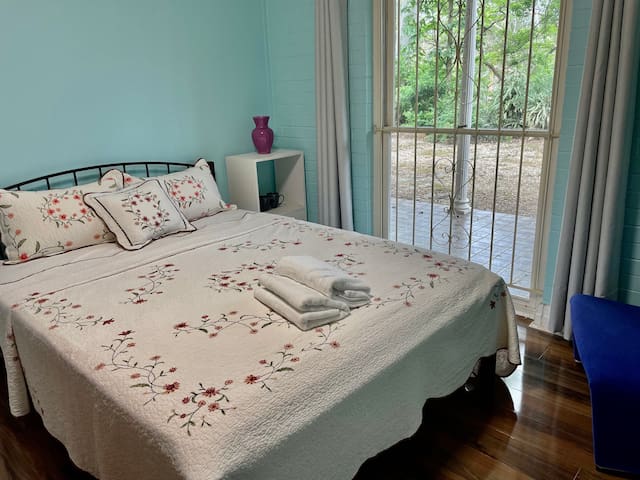 party paradise pet friendly gallery image 5