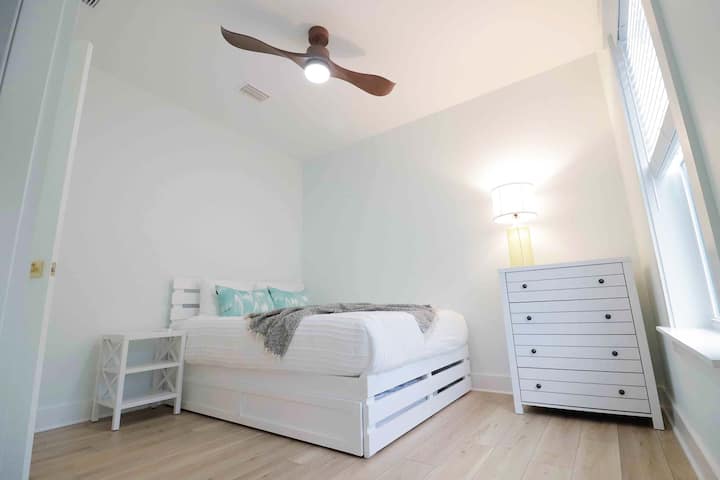 The 2nd floor Atlantic Ocean room features a queen sized bed has a twin pull-out to sleep another guest for 3 person total occupancy in this room. Easy to move nightstand allows for easy access to trundle. Dresser available and closet available.
