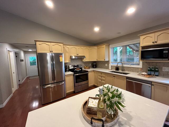 Lighthouse Cottage Retreat gallery image 4