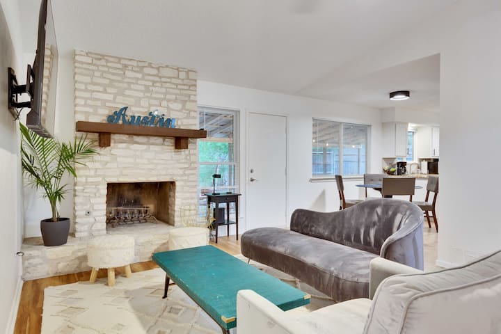 4BR with Pool, Game Room, fire-pit & Pet-Friendly