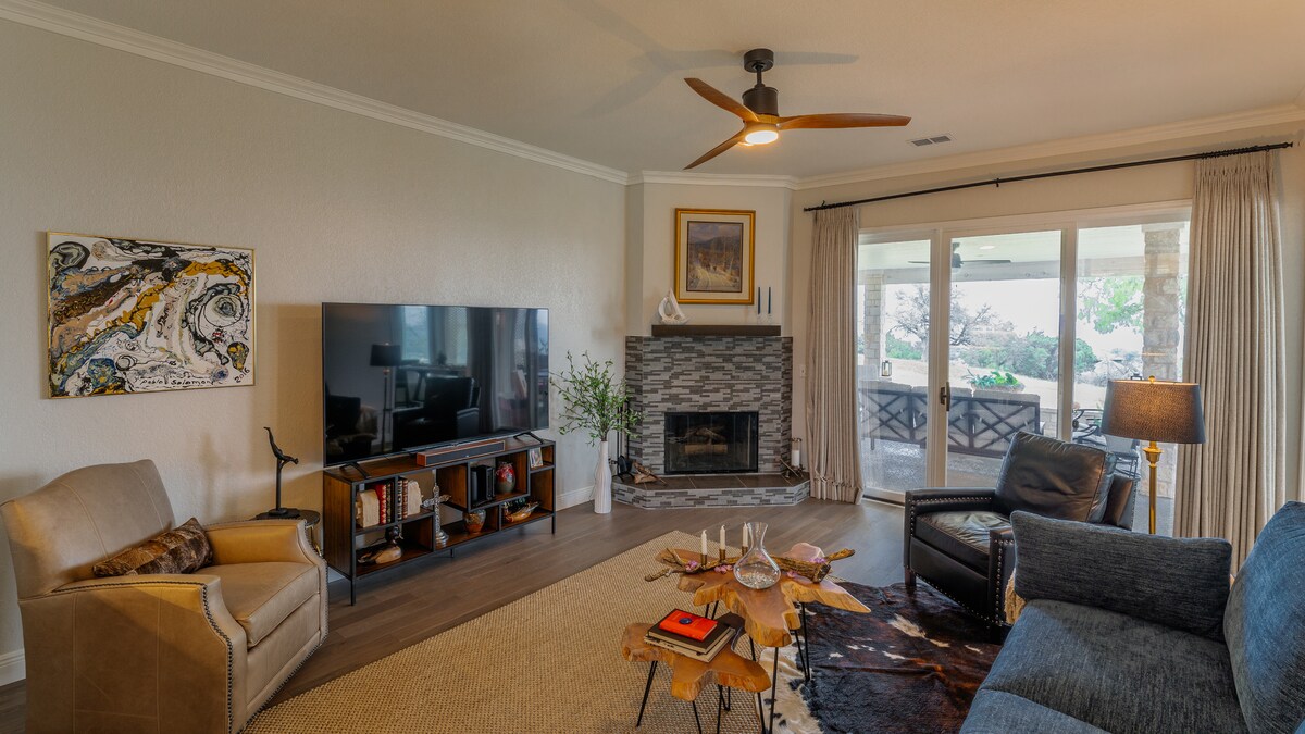 Popular Airbnb listing: Panoramic Lake Travis and Hill Country Views in Lago Vista