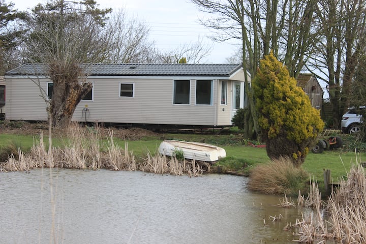 Self-catering Static Lodge In Rural Setting. - Skegness