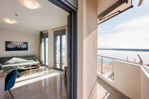 Top Airbnb: Georgia seaview apartments B1 in Περιφερειακή Ενότητα Μεσσηνίας
