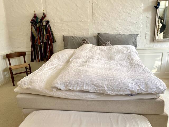 Apartment w. Perfect Location gallery image 2