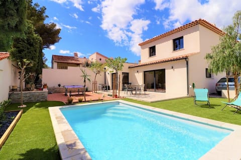 New house with pool 2 steps from the sea