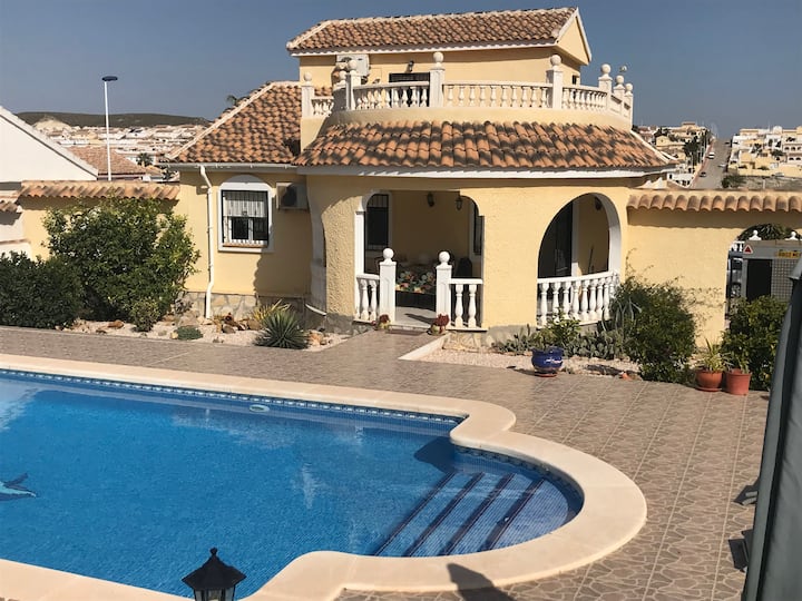 Large villa for 6 guests
