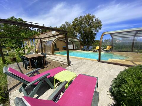 beautiful quiet house, private swimming pool, sea