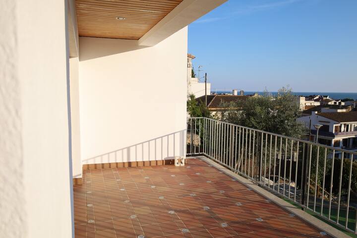 Casa con piscina privada, jardín gallery image 3