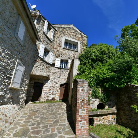 Stone farmhouse, valley views