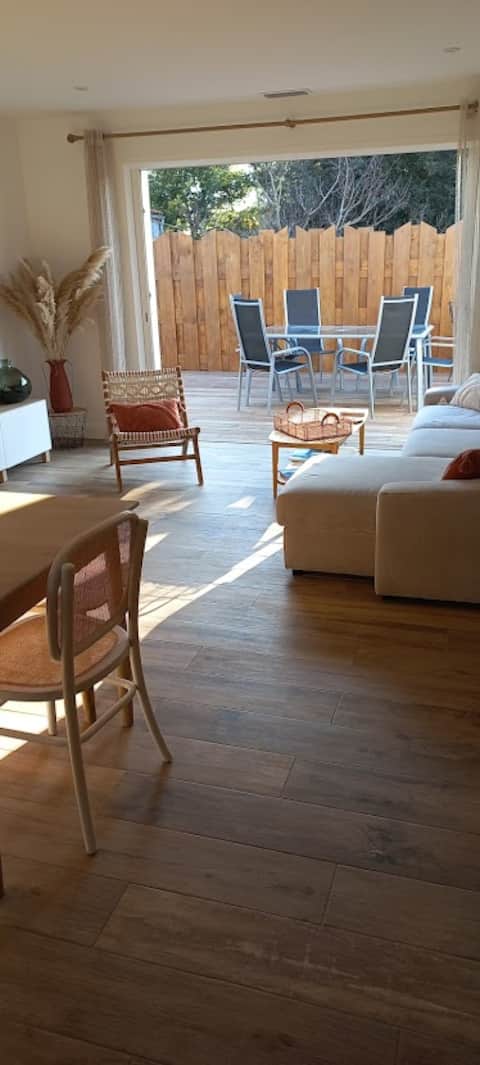 Popular Airbnb listing: Welcome to Salba, our beach house in Saint Georges D'oléron