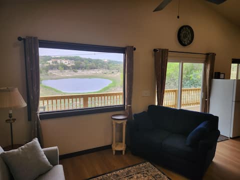 Popular Airbnb listing: Napoli - Lakeview Italian Villa Near Town in Kerrville