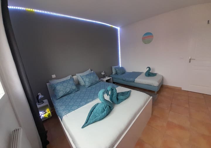 Საძინებელი №2 (გარდერობით)
Ბაღის ხედი