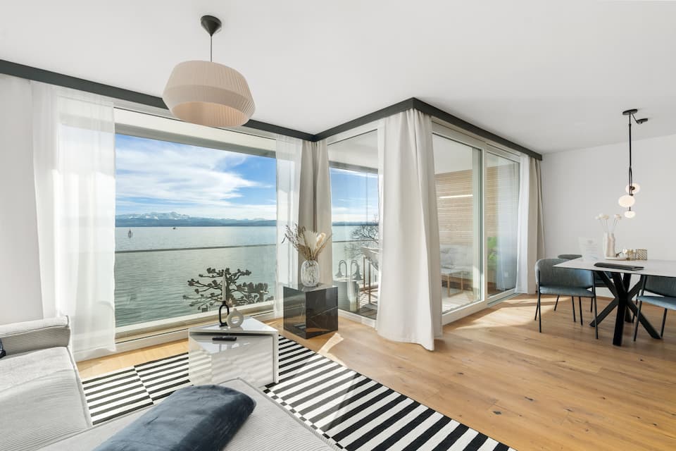 Top-earning Airbnb listing in Friedrichshafen, 2 bedrooms