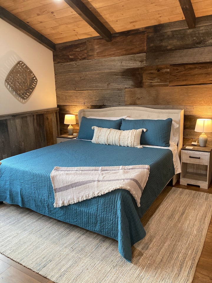 King size bed.