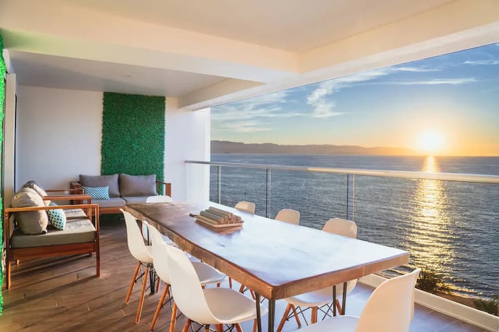 2 Bedroom Modern Beach Front Condo, Great Location - Puerto Vallarta