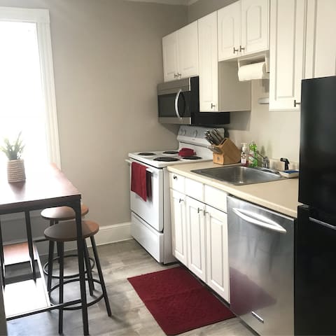 4Bed*2Bath in Downtown Newport