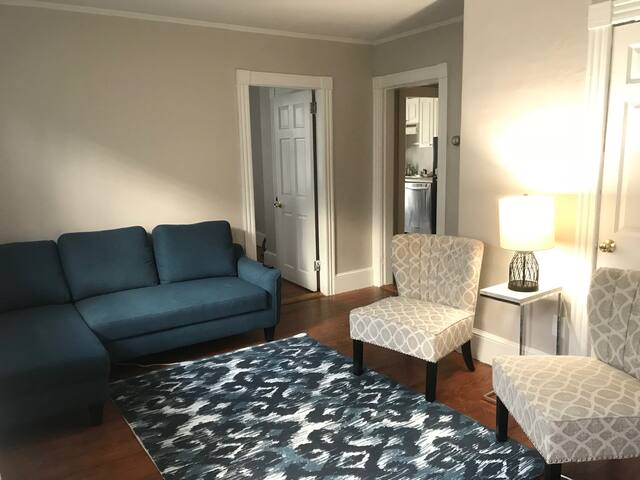 4Bed*2Bath in Downtown Newport gallery image 4