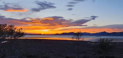 Successful Airbnb property: Apartment, sunset in Hyères