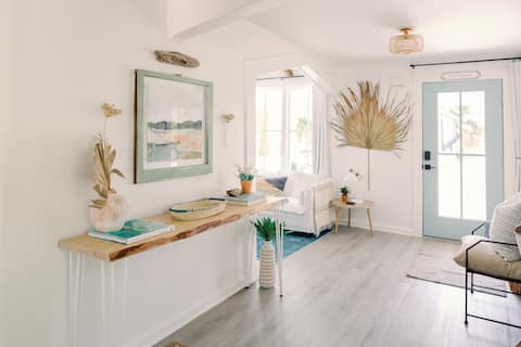 Successful Airbnb property: COCO RO Downtown! Outdoor Shower, Hammock +Parking in Pensacola