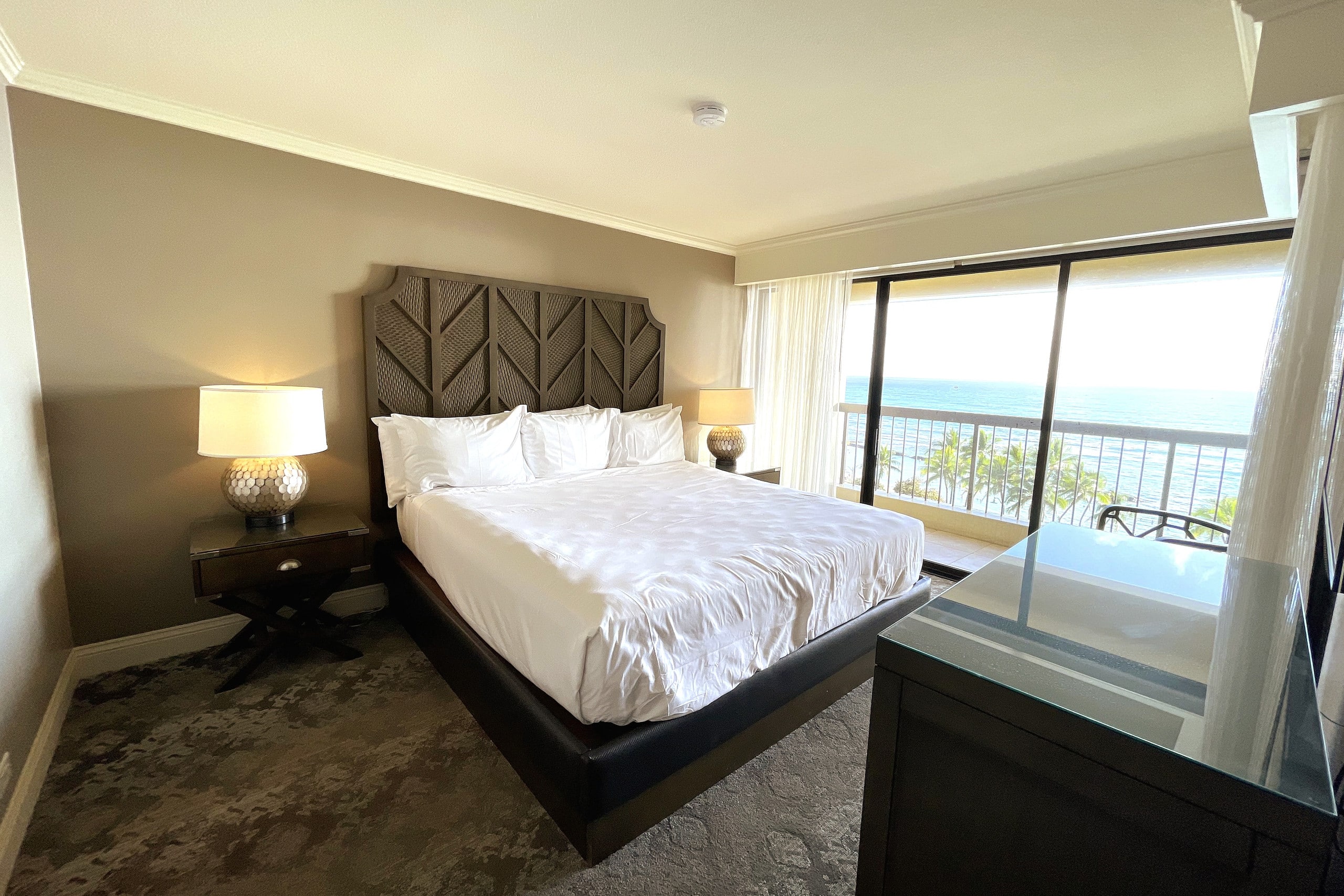 Hotel in Honolulu · ★4.93 · 2 bedrooms · 3 beds · 2 private baths - Image 8