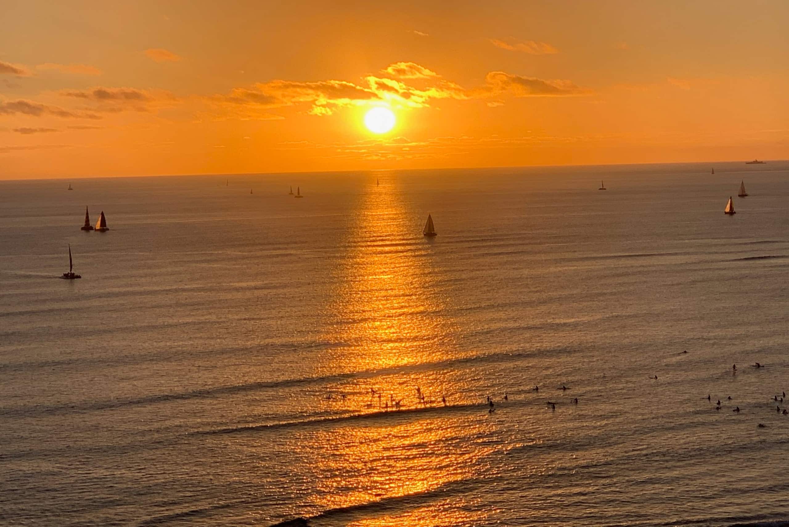 Hotel in Honolulu · ★4.93 · 2 bedrooms · 3 beds · 2 private baths - Image 33