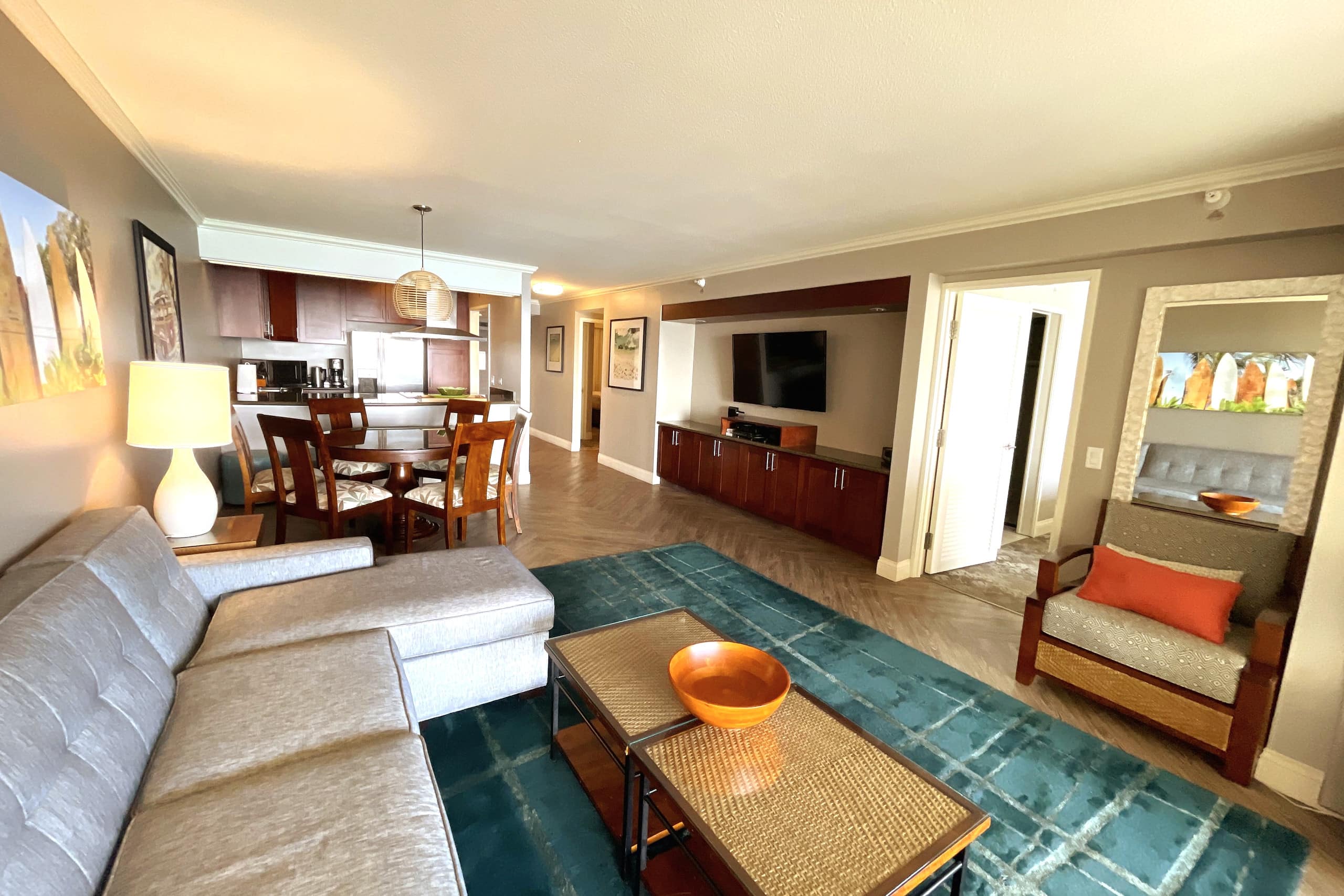 Hotel in Honolulu · ★4.93 · 2 bedrooms · 3 beds · 2 private baths - Image 3